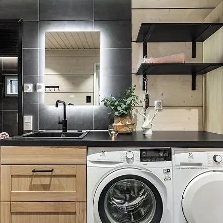 Cloudberry By Hilla *